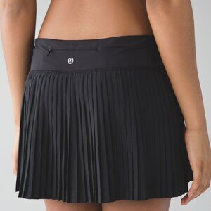Lululemon Pleat To Street Skirt II Black size 4